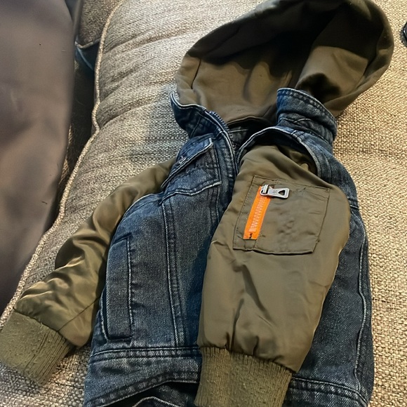 Gently used toddler jacket, denim& olive green w/orange zipper on sleeve sz. 2T - Picture 3 of 4